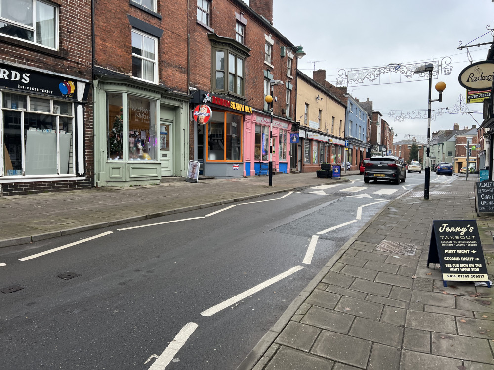 Police were called to High Street, Cheadle, on Sunday afternoon following reports of a man with a firearm (Nub News).