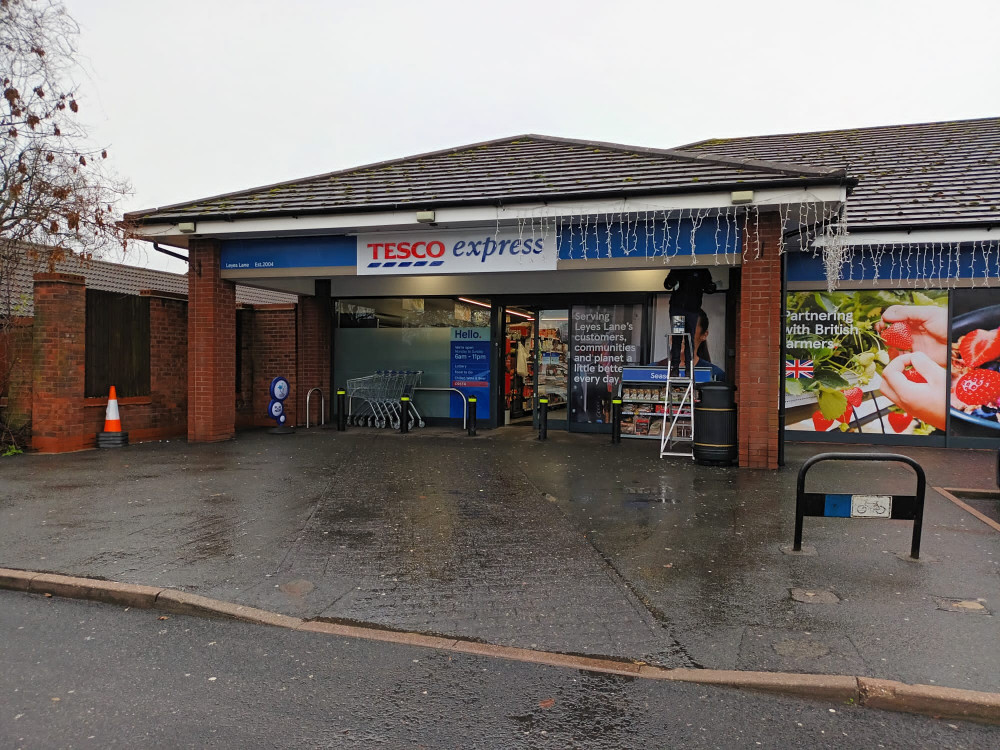 Kenilworth's Tesco Express has remained closed since the arson incident on September 30 (image by Cllr Alison Insley)