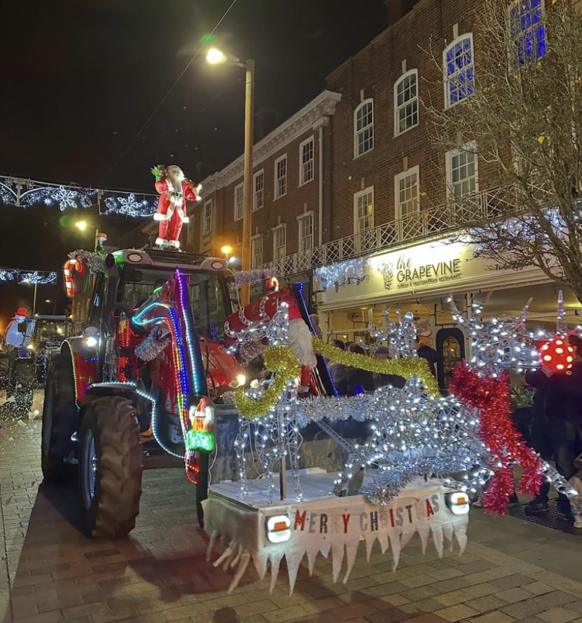 The Farmers on Lights and their tractors make their way along Letchworth's Leys Avenue. CREDIT: Carly Bedwell