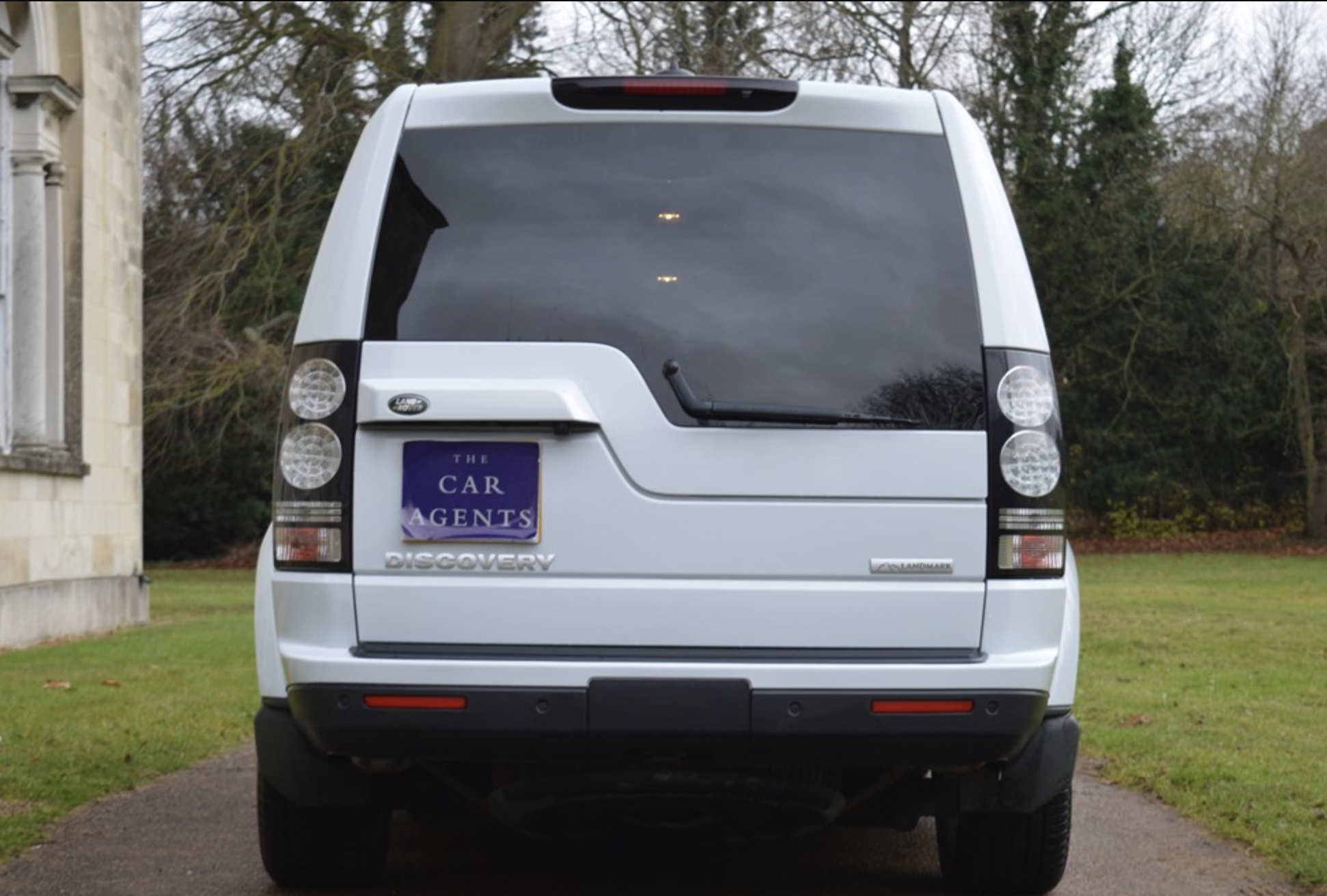 Hitchin Nub News' Car of the Week at The Car Agents: Land Rover Discovery SDV6 Landmark