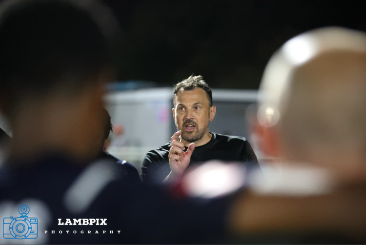 Aveley boss Danny Scopes. Photo with credit to: @Lambpix1 on X