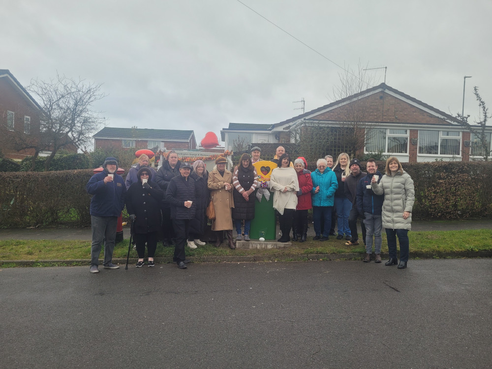 A defibrillator has been installed on Hollington Drive after the local community raised over £3,000 (LDRS).