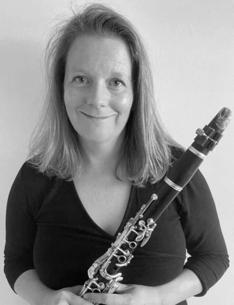 Natalie Burton (clarinet)