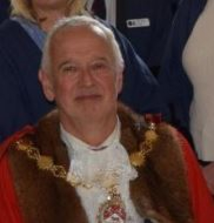 Mayor Cllr Malcolm Wilson