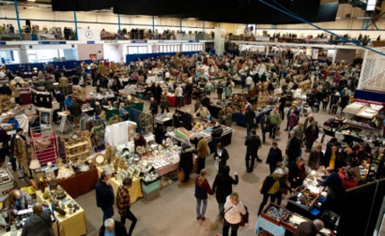 Giant Flea Market