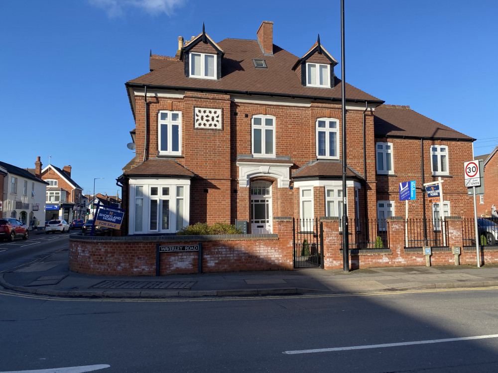 Planning permission to turn the Kenilworth B&B into flats was approved in early 2017 (image via google.maps)