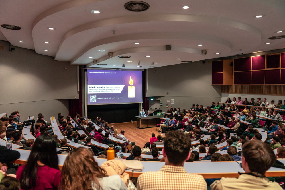 Mindu Hornick speaking at the University of Warwick (image via University of Warwick)