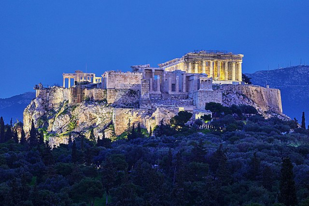 Angela Wilkinson's 'Your Holiday Booking' is promoting a city break to Athens this April (Wiki Commons).