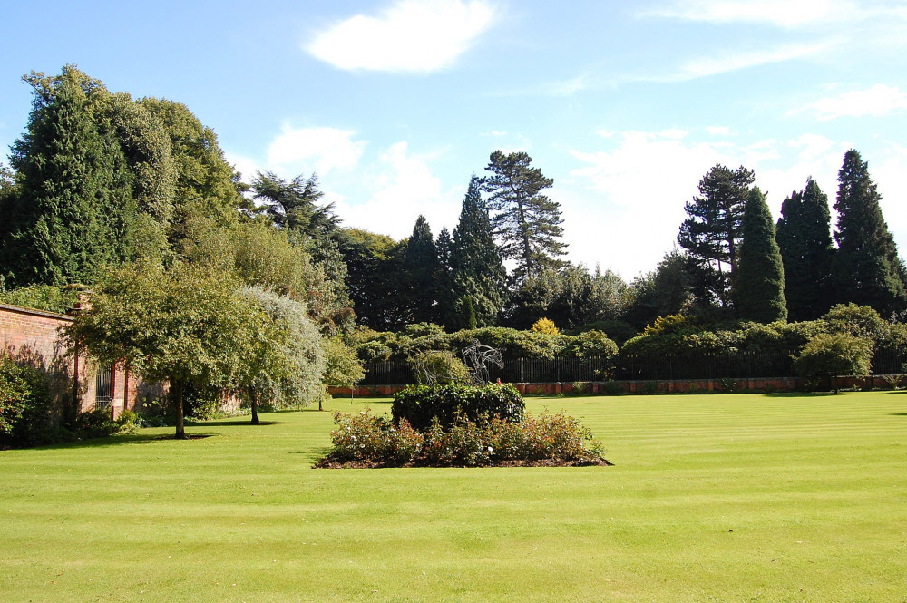 The local site of natural beauty is found at Macclesfield SK10 4PY. (Image - The Walled Garden, Hare Hill, Trevor Harris CC 2.0 Unchanged https://commons.wikimedia.org/wiki/File:The_Walled_Garden,_Hare_Hill_-_geograph.org.uk_-_2025297.jpg)