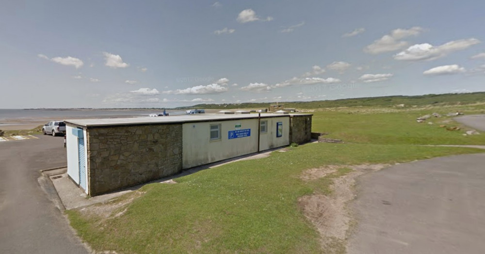 Councillors have hit out at the Vale of Glamorgan Council's plans to introduce a new charge for coastal toilets