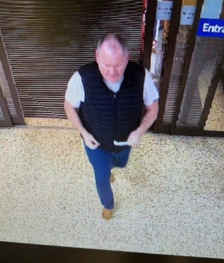 Do you recognise this man? 