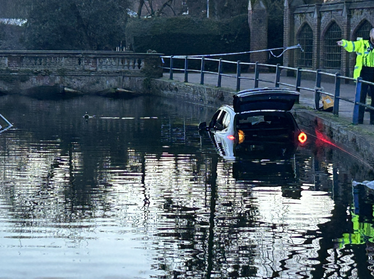 Making a splash: SUV ends up in the River Hiz after taking the wrong turn in the wrong gear. CREDIT: Supplied to Nub News 