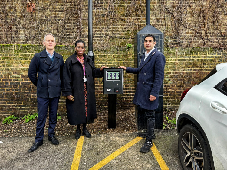 Tom Sargeant, Jacqueline Joseph and Cllr Salman Shaheen by the new contactless payment parking machine in Hounslow (credit: Hounslow Council).