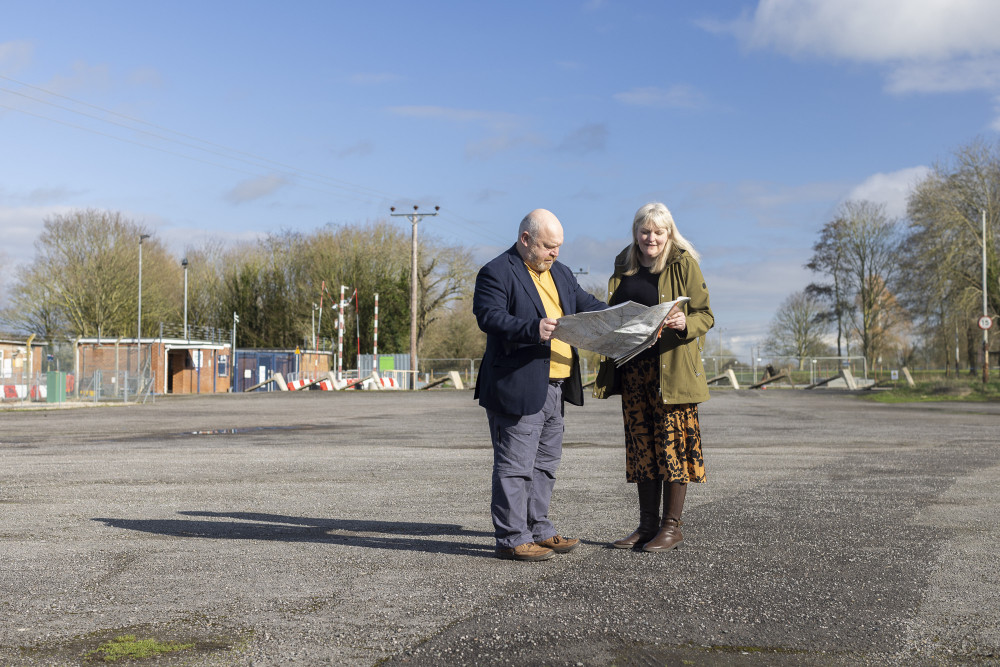 Councillor Claire Sully with Somerset Council Leader Bill Revans at the Gravity Site near Puriton. Image: Bridgwater Liberal Democrats.