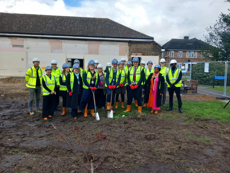 Matthew Hopkins, Chief Executive at Mid and South Essex NHS Foundation Trust, with Cllr Sue Little (Mayor of Thurrock), Cllr Deborah Arnold and Cllr Mark Hooper, and partners involved in the Thurrock Community Diagnostic Centre programme.