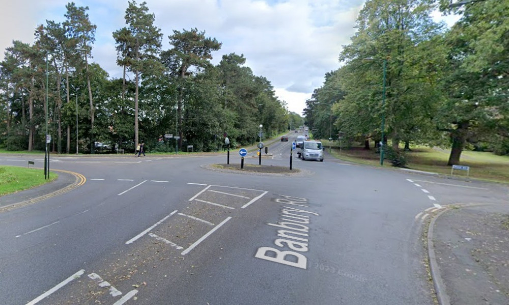 The Banbury Road, Myton Road roundabout will be replaced with traffic lights (image via Google Maps)