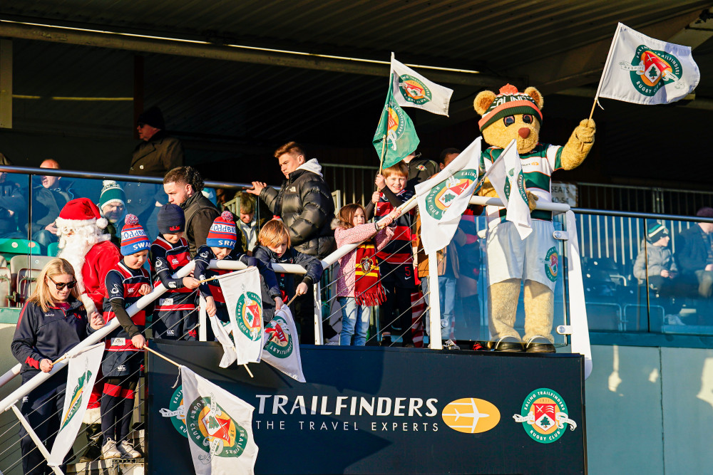 Bruno with some young supporters at Trailfinders Sports Ground (credit: Ealing Trailfinders Rugby Club).