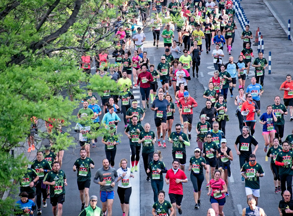 Michelle Foster from Cheadle will take on all 26.2 miles of the London Marathon, to raise money for young people affected by cancer (Image - Miguel A Amutio / Unsplash)