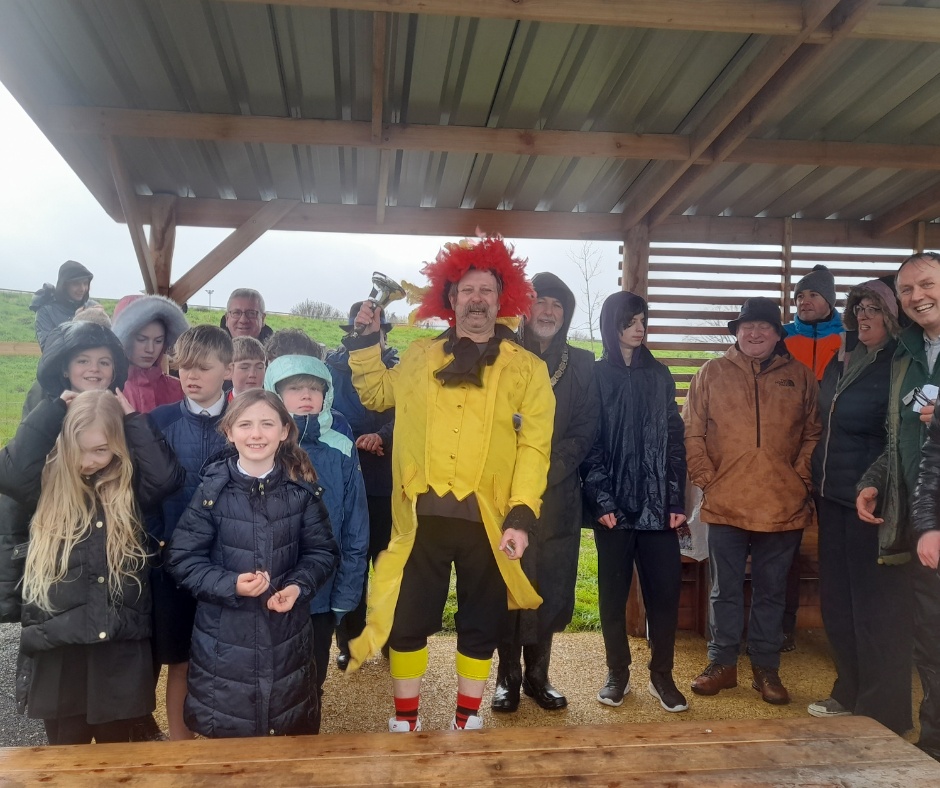 Town crier Martin Scott and pupils from Selwood and Critchill, image Frome Town Council