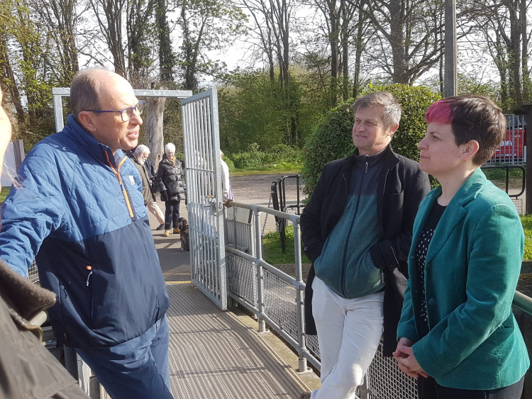 Zoe Garbett talking to local campaigner Ian McNuff and Green Party candidate for SW London Chas Warlow