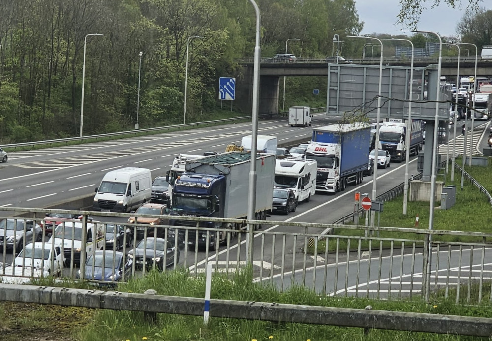 Traffic was stopped in both directions on the M6 between junctions 16 and 15 (Nub News).