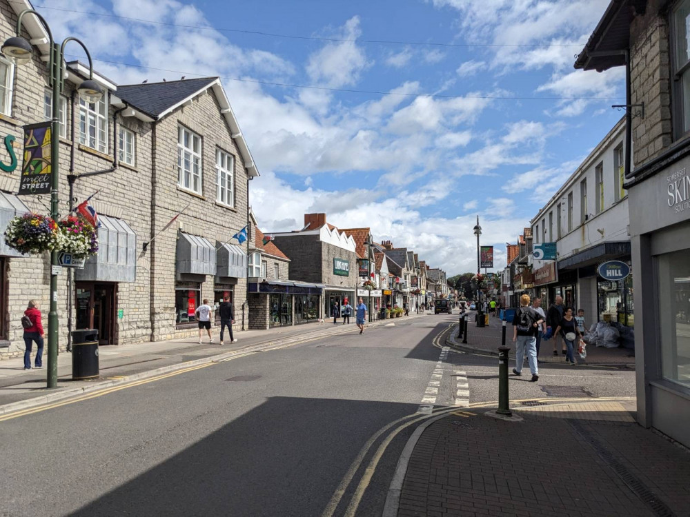 Street High Street (photo: LL) 