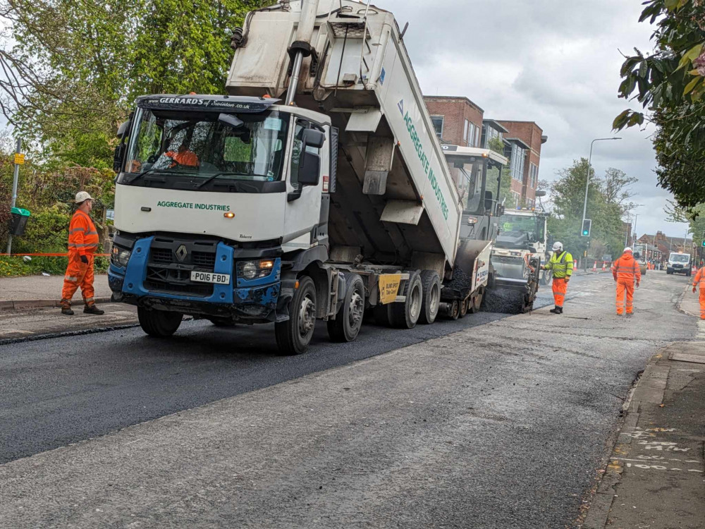 Workmen are currently resurfacing Middlewich Road in Sandbach. (Photo: Nub News)  