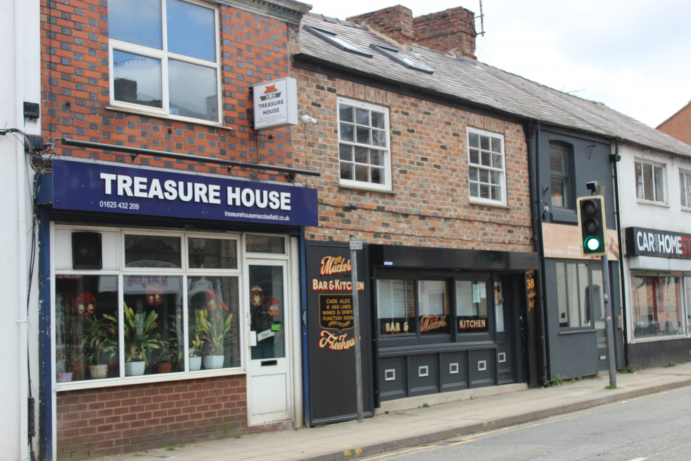 Businesses on Sunderland Street in Macclesfield. (Image - Macclesfield Nub News)