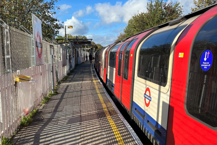 Appeal for witnesses following death at East Acton railway station (credit: Cesar Medina).