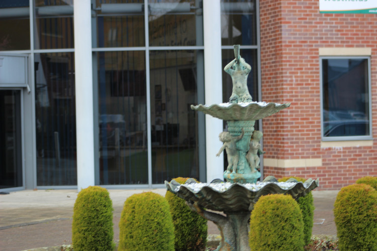 Cheshire East Council HQ, Westfields, Sandbach. (Image - Macclesfield Nub News)