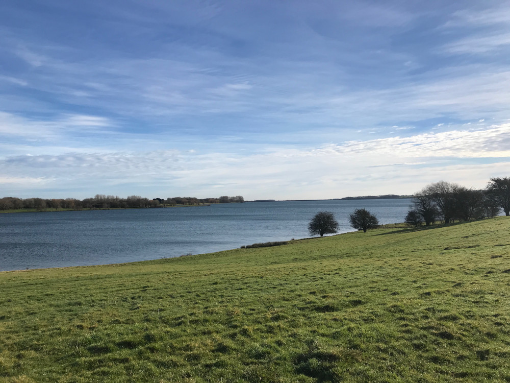 Cycle paths around Rutland Water are popular spots for families, tourists and adventure seekers in the summer. Image credit: Nub News. 