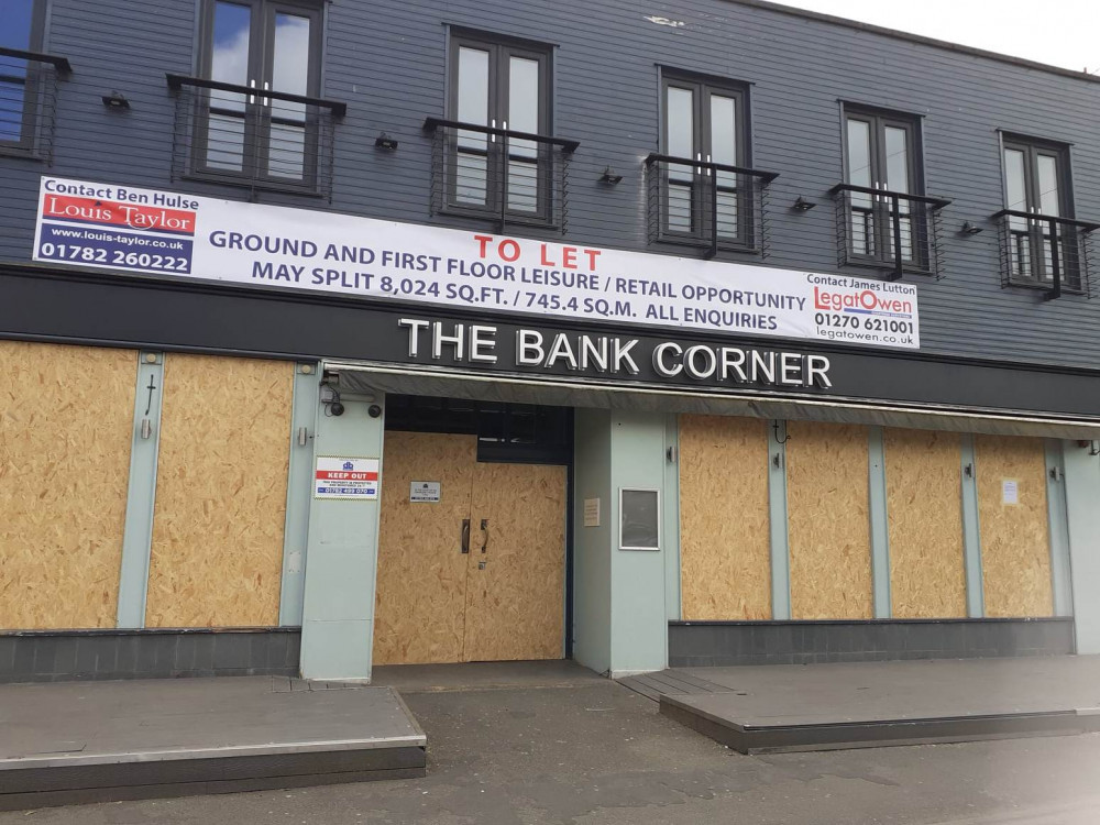 Councillors may ask school children to do artwork to make the empty Bank Corner building look more attractive. (Photo: Nub News)