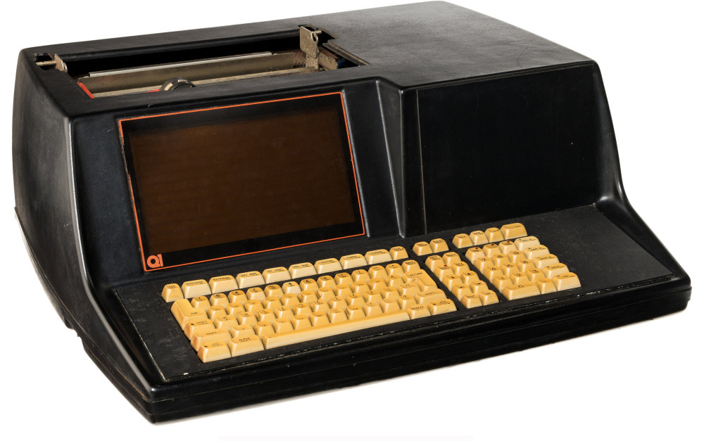 'The Machines That Built the Future': the Q1 desktop micro computer. (Photo: Heritage Auctions via SWNS)