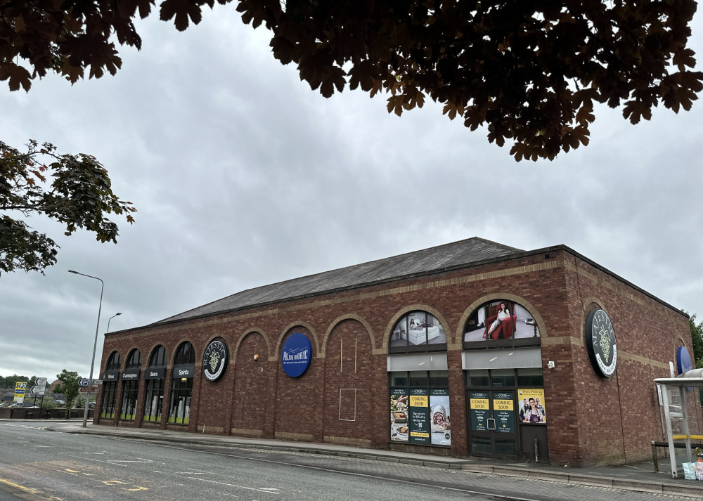 It looks like the shop next to Majestic Wines is about to be filled again! (Image - Macclesfield Nub News) 