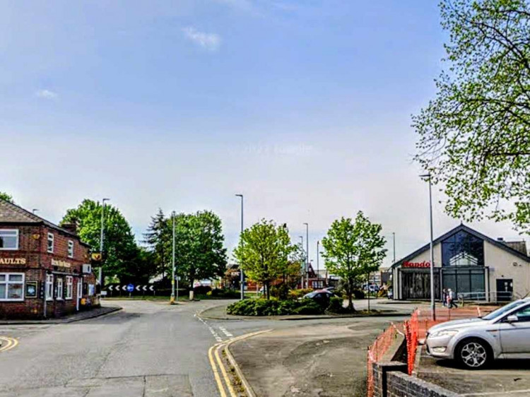 At around 6pm on Monday 20 May, Cheshire Police were called to reports of a collision at the junction of Earle Street and Queen Street (Google).