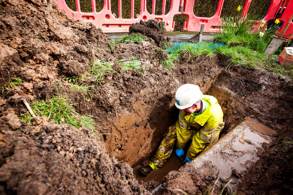 Work is underway fixing the burst pipe (image by Severn Trent)