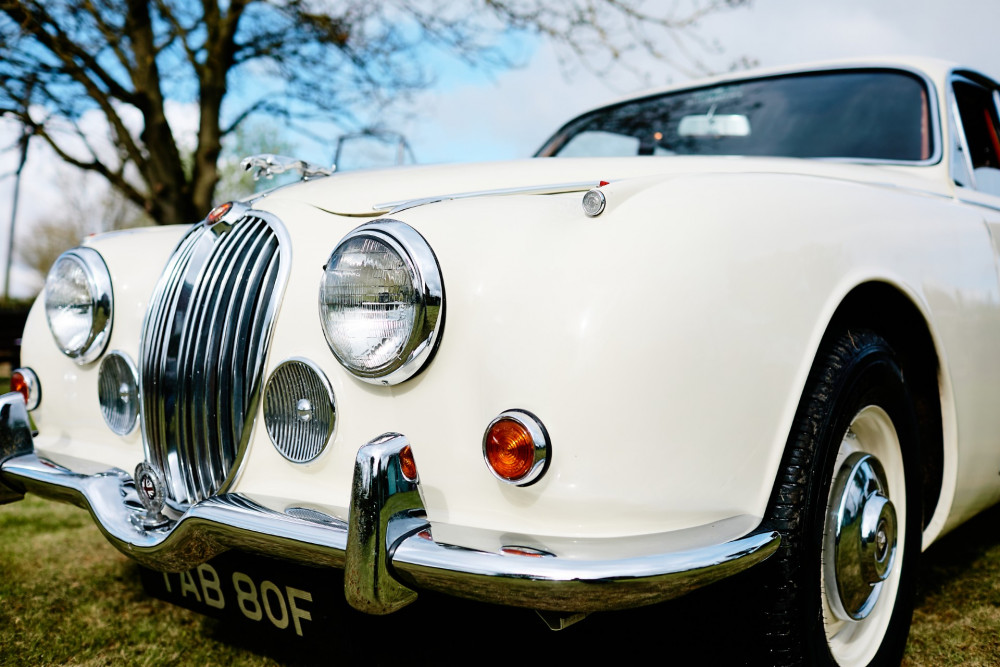 Lucky Penny Weddings has added a near 60-year-old Jaguar MK2 to its fleet (images via Alexandra Arlett and Amy Murphy)