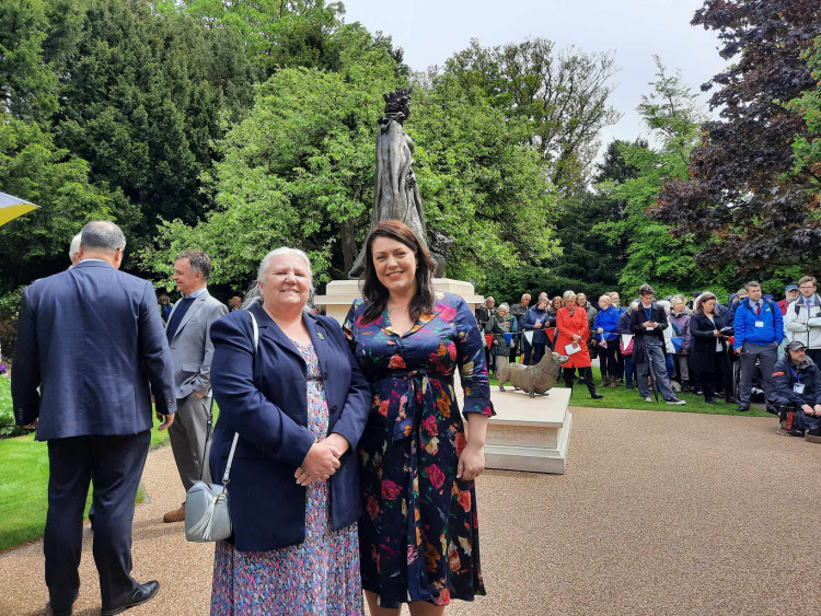 Alicia Kearns, Conservative Candidate for Rutland and Stamford, pictured on the right. Image credit: Nub News. 