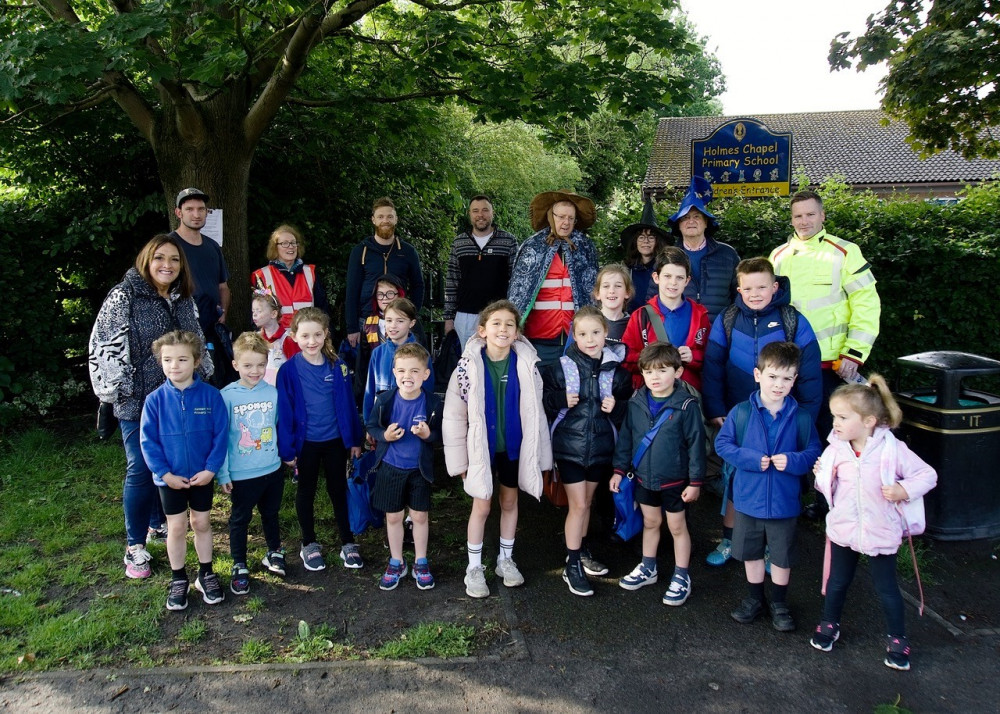 Walk to School event in Holmes Chapel. (Photo: Holmes Chapel Partnership) 