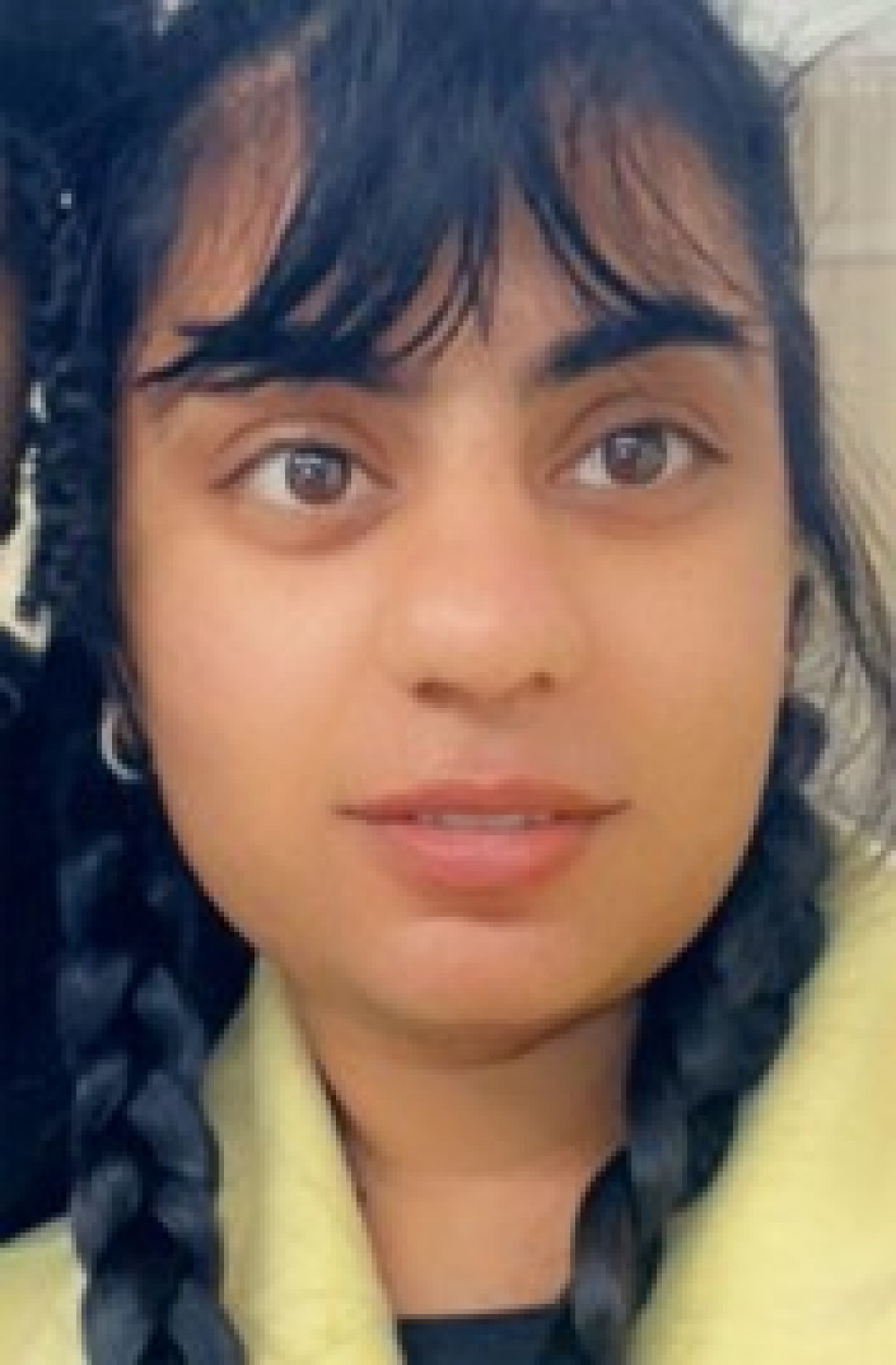 Doha Naeem, 26, is missing from Warwick (image via Warwickshire Police)