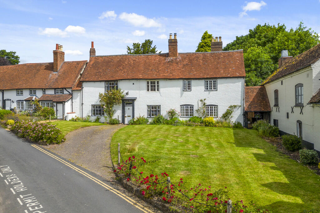 This week we have looked at a five-bedroom cottage on Castle Green