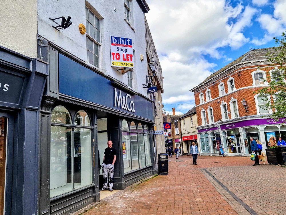 On Monday 22 July, Costa Coffee was given consent for one fascia sign, one A-frame board, and five external barriers at 38 High Street (Ryan Parker).