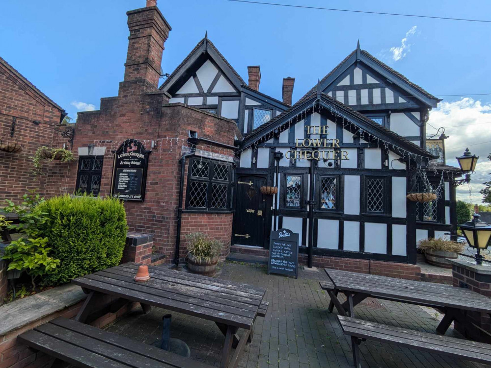 The Lower Chequer pub in Sandbach is temporarily closed while repair work is done to the gable end of the building. (Photo: Nub News)