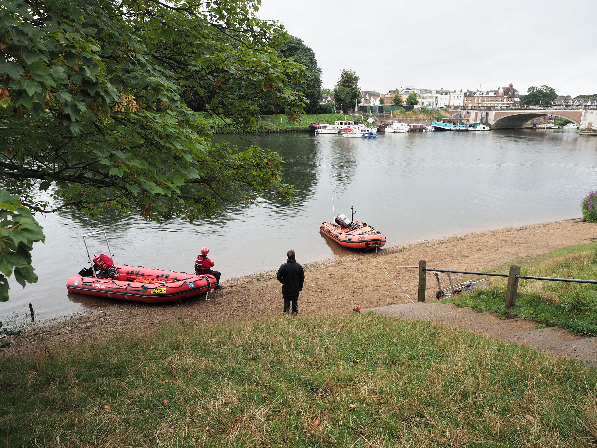 The day’s demonstrations get off to a late start after rain continues later than expected. (Photo: Oliver Monk)