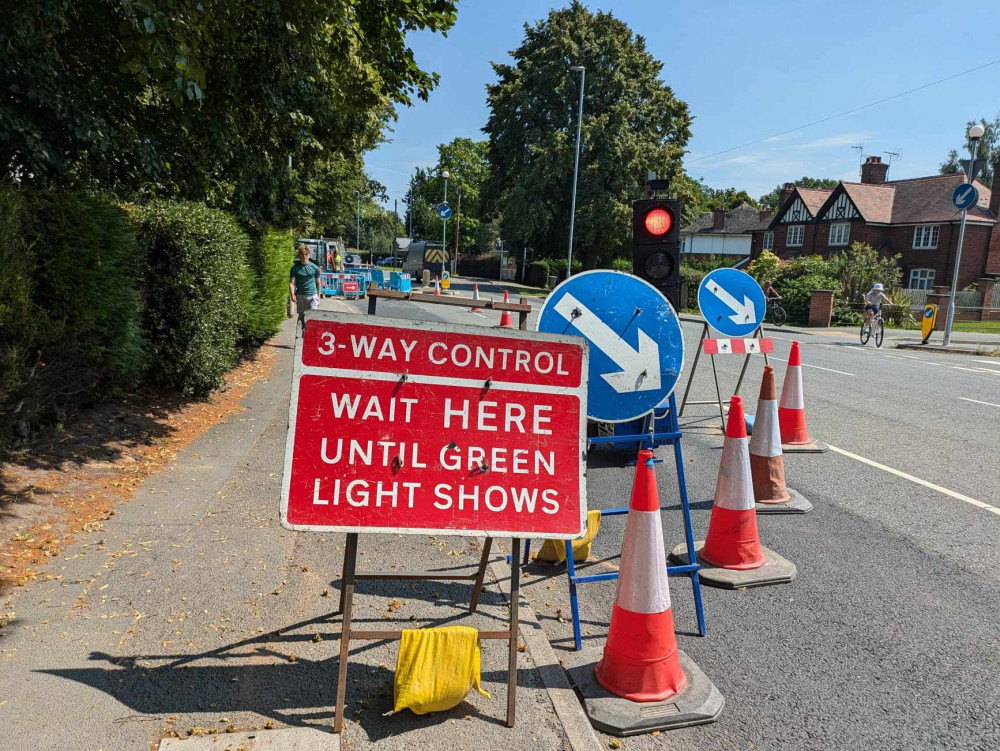 A power outage has promoted work on Middlewich Road in Sandbach again.  (Photo: Nub News)