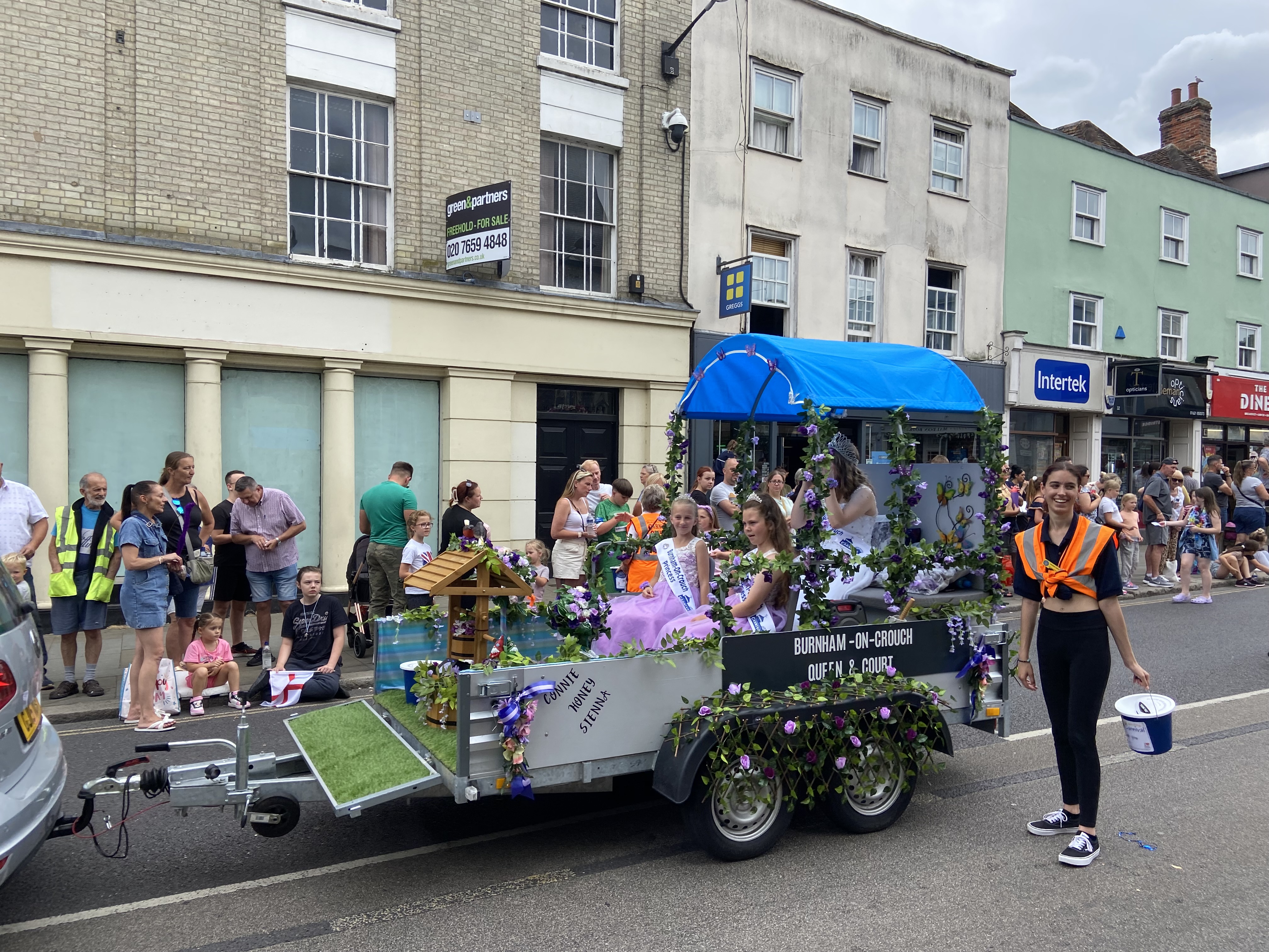 Burnham-on-Crouch Carnival Court.