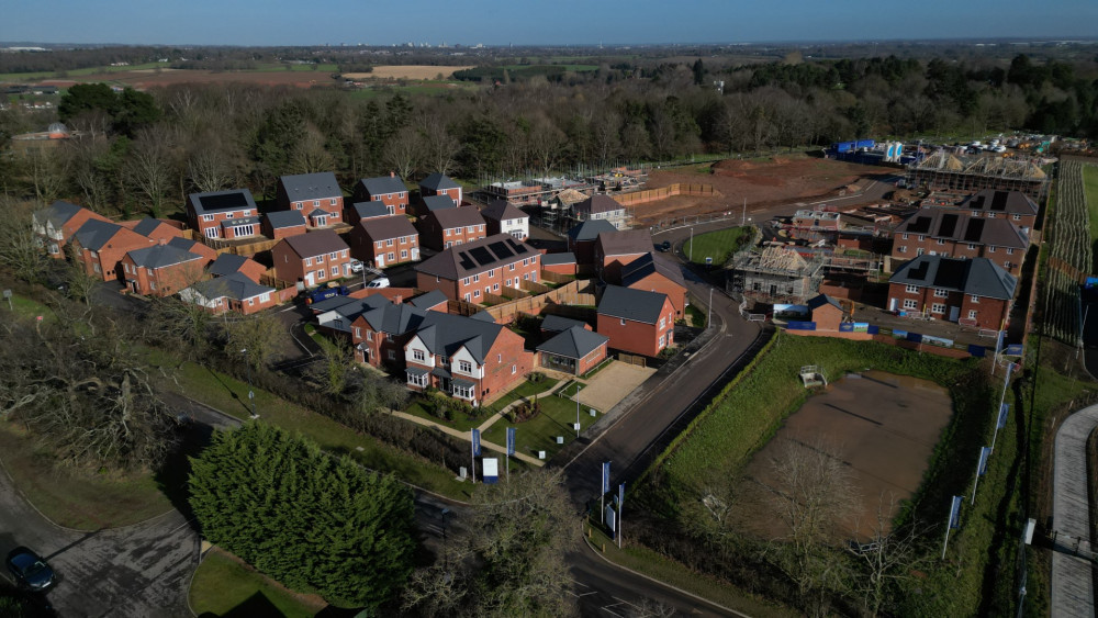 Homes being built along Glasshouse Lane, Kenilworth (image by Miller Homes)