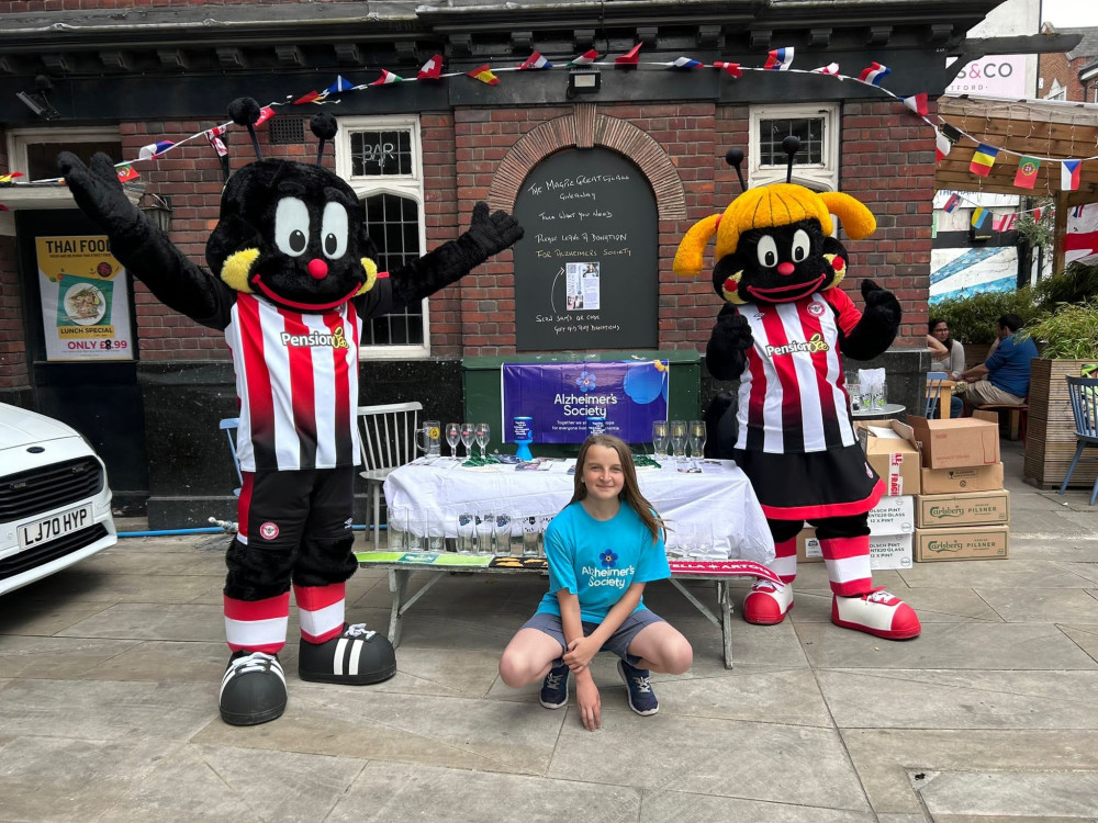 Sam Edmonds at his stall at Brentford Canal Festival (credit: Ricky Edmonds).