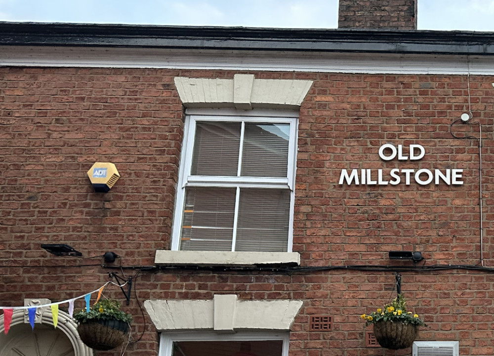 Macclesfield's Old Millstone pub, located on Waters Green. (Image - Macclesfield Nub News) 