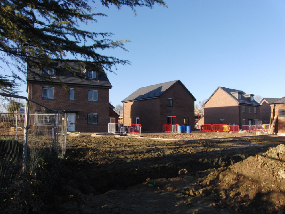 Houses under construction at Montague Point, Warwick (image by Geoff Ousbey)